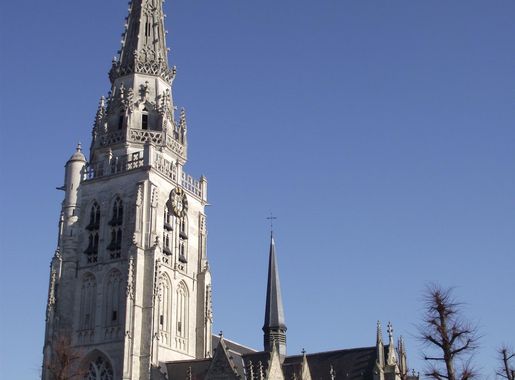 File:Anderlecht, Sint-Pieter-en-Sint-Guidokerk 01.jpg - Wikimedia Commons