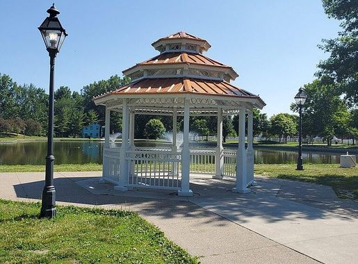File:Heritage Park gazebo 2.jpg - Wikimedia Commons