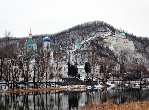 File:Sviatohirsk Seversky Donets River Sviatohirsk Lavra IMG 0188 1725.jpg  - Wikimedia Commons