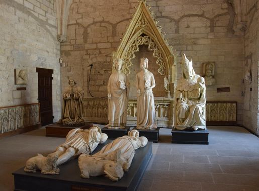 File:Interior of Palais des Papes 016.jpg - Wikimedia Commons