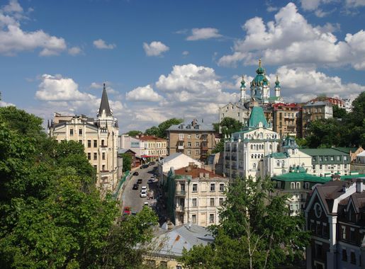 File:Kyiv Andriivsky uzviz Castle Hill view.JPG - Wikimedia Commons
