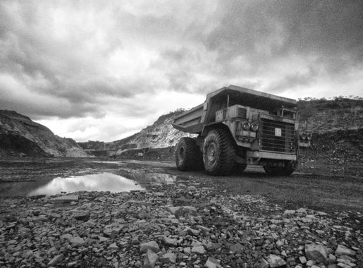 File:Bong Mine Truck.jpg - Wikipedia