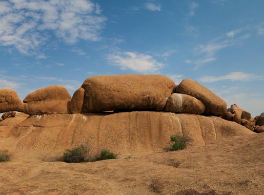 File:Spitzkoppe Rock Arch Panorama with even sky.jpg - Wikipedia