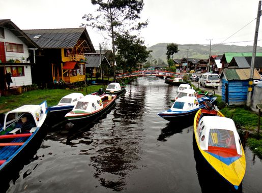 Archivo:Laguna de la Cocha (El Encano) 2.JPG - Wikipedia, la enciclopedia  libre
