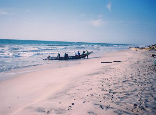 File:Nouakchott beach - fishing boat.jpg - Wikimedia Commons