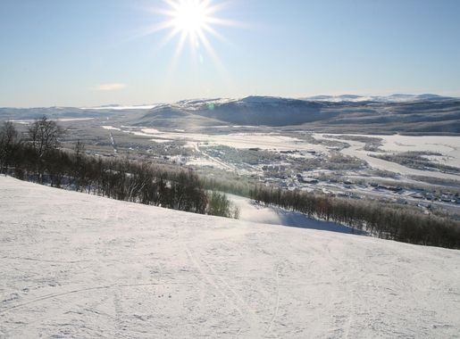 File:Hemavan, valley from Mellanbacken.jpg - Wikimedia Commons