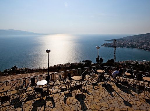 File:Panoramic view of Saranda from Lëkurësi Castle.jpg - Wikipedia