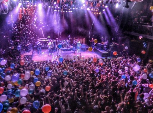 File:Slightly Stoopid live at the Fillmore Silver Spring on New Years  Eve2.jpg - Wikimedia Commons