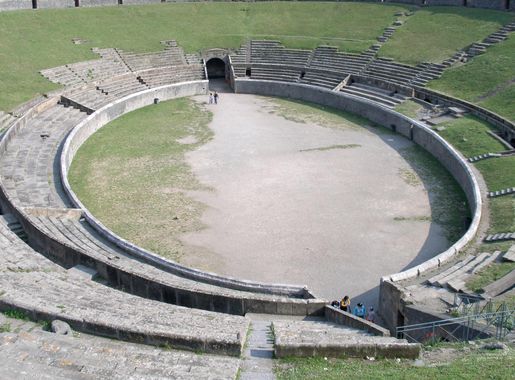 File:Pompeii, Italy, Pompeii stadium.jpg - Wikimedia Commons