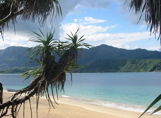 File:Mohéli-Beach.jpg - Wikipedia