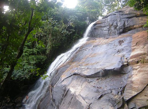 File:Cachoeira Véu da Noiva - Bonito - PE - Brasil.jpg - Wikimedia Commons