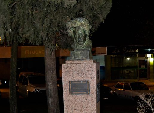 File:Beethoven, busto ubicado en plaza constitucion.JPG - Wikimedia Commons
