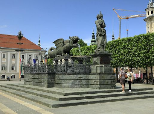 Datei:L03 983 Klagenfurt, Lindwurmbrunnen.jpg – Wikipedia