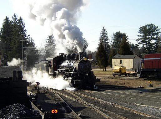 File:Valley Railroad 97 in Essex, December 2004.jpg - Wikimedia Commons