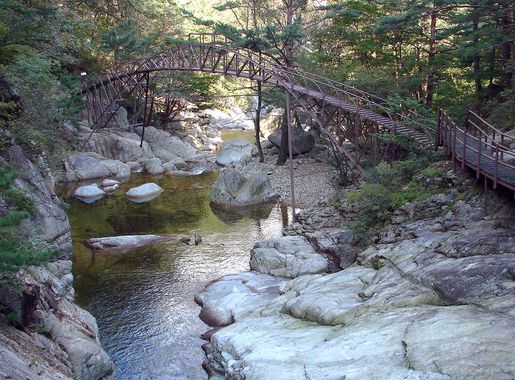 File:Korea-Gangwondo-Odaesan National Park 1666-07.JPG - Wikimedia Commons