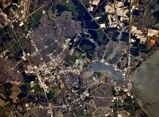 File:NASA Johnson Space Center, Houston, Texas.JPG - Wikimedia Commons