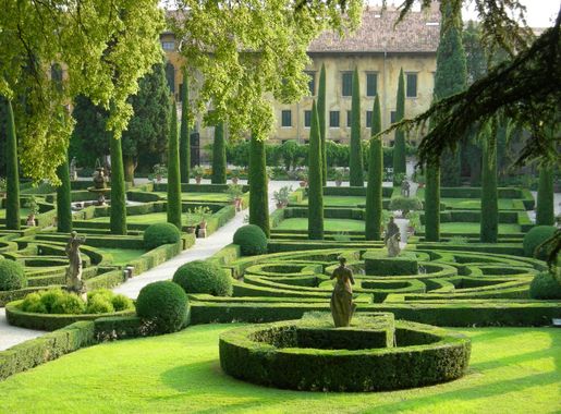File:Green symphony, giardino Giusti (Verona).jpg - Wikimedia Commons