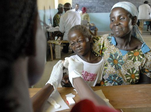 File:U.S. Army medical researchers take part in World Malaria Day 2010,  Kisumu, Kenya April 25, 2010.jpg - Wikimedia Commons
