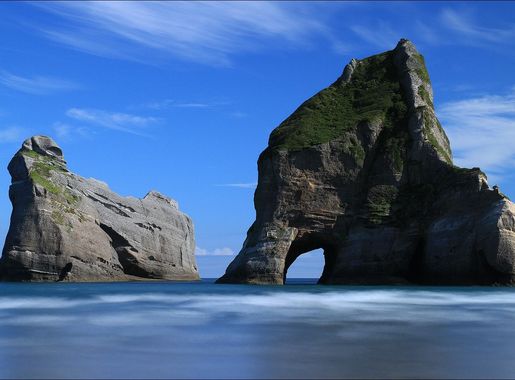 File:Wharariki Beach (212987255).jpeg - Wikimedia Commons