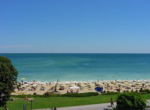 File:Goldstrand.jpg - Wikimedia Commons
