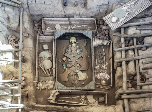 Archivo:Tomb of Lord of Sipán 01.jpg - Wikipedia, la enciclopedia libre