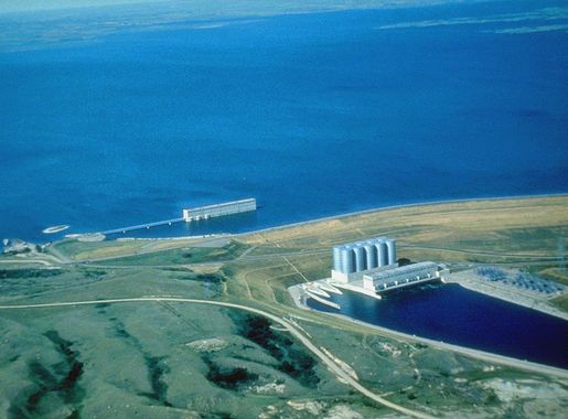 File:USACE Garrison Dam North Dakota.jpg - Wikimedia Commons