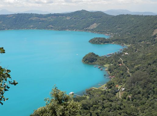 File:Lago de coatepeque de color.jpg - Wikimedia Commons