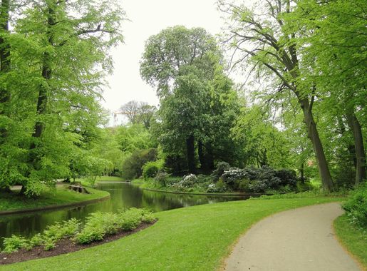 File:Path - Frederiksberg Have - Copenhagen - DSC09192.JPG - Wikimedia  Commons