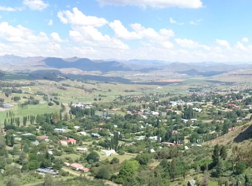 File:Clarens1 (cropped).JPG - Wikimedia Commons