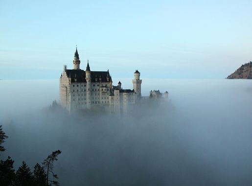 File:Neuschwanstein Castle above the clouds.jpg - Wikimedia Commons