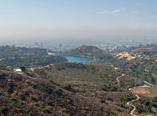 File:Hollywood reservoir from Burbank Peak and smog.jpg - Wikimedia Commons