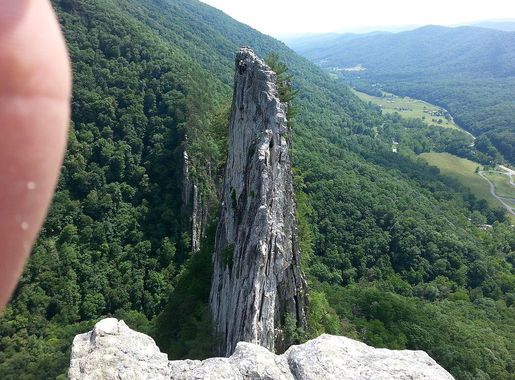 File:Seneca Rock, from Seneca Rocks State Park.jpg - Wikimedia Commons