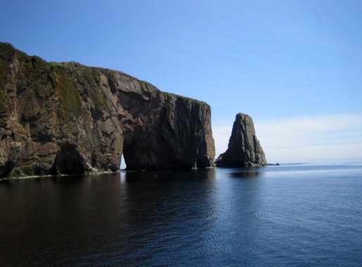 Perce Rock and landscape in Quebec, Canada image - Free stock photo -  Public Domain photo - CC0 Images