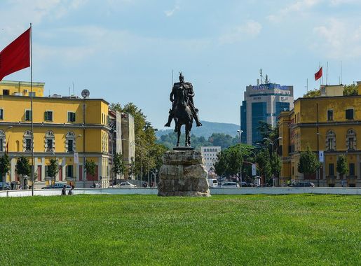 File:Skanderbeg square tirana 2016.jpg - Wikipedia