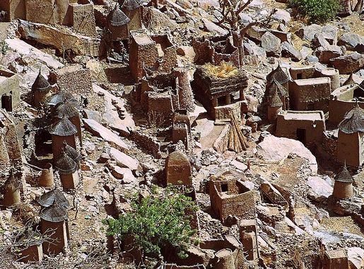 File:Dogon Country, Bandiagara, Mali, West Africa.jpg - Wikimedia Commons