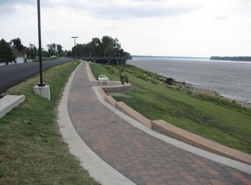 File:A walking trail leads to an overlook with scenic views of the Mississippi  River at the New Madrid Water Route in New Madrid  (51693df1-401c-4051-9b45-adad40427cda).JPG - Wikimedia Commons