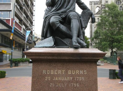 File:Robert Burns Statue in the Octagon, Dunedin, Otago, New Zealand.JPG -  Wikimedia Commons