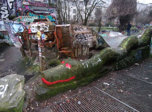 File:Flora-Park Hamburg-Sternschanze (4).jpg - Wikimedia Commons