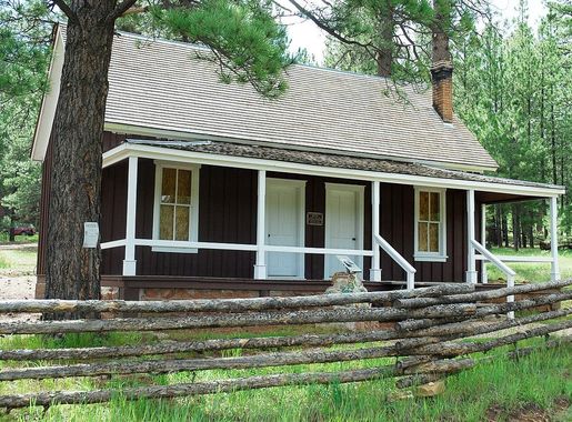 File:Jacob Lake Ranger Station.jpg - Wikimedia Commons