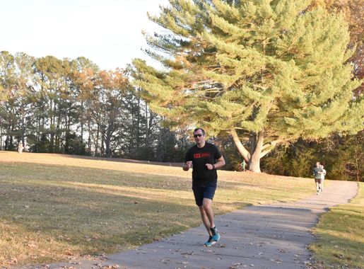 AEDC Turkey Trot draws dozens of participants looking for some pre-holiday  fun > Arnold Air Force Base > Article Display