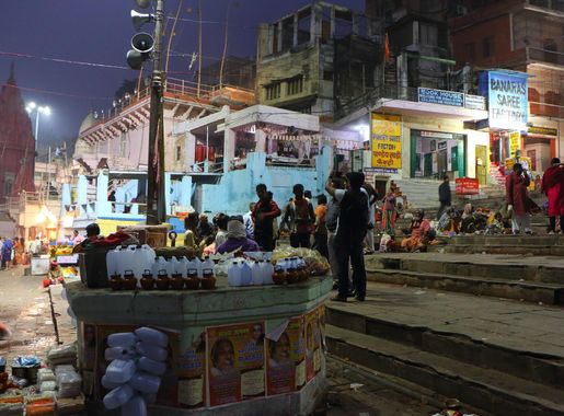 File:Varanasi, India (23238952410).jpg - Wikimedia Commons