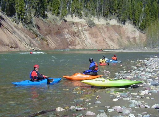 File:Kayaking on the Middle Fork Flathead River (34264313516).jpg -  Wikimedia Commons