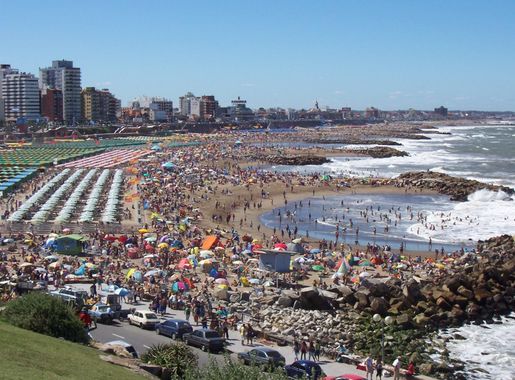 File:Mar-del-plata-playa.JPG - Wikipedia