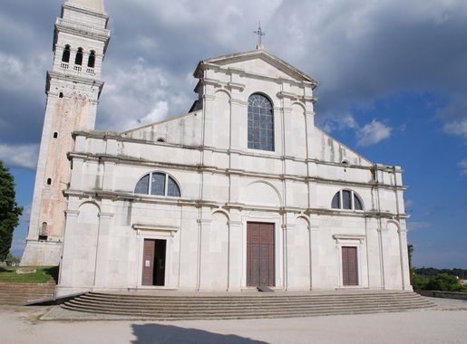 File:Rovinj, crkva sv. Eufemije.jpg - Wikimedia Commons
