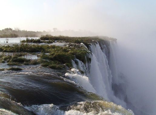 File:Garganta del Diablo - Cataratas del Iguazú - panoramio (1).jpg -  Wikimedia Commons