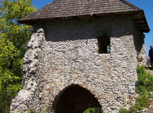 Súbor:Muráň Castle gate 01.JPG – Wikipédia