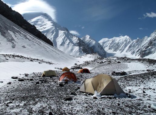 File:Mount Noshaq seen from the base camp (photo Louis Meunier).jpg -  Wikimedia Commons