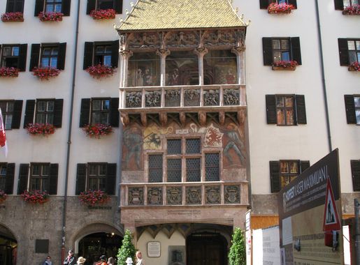 File:2729 - Innsbruck - Goldenes Dachl.JPG - Wikimedia Commons