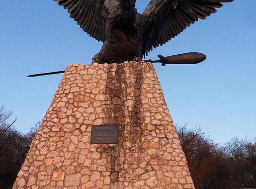File:Turul tatabánya.JPG - Wikimedia Commons