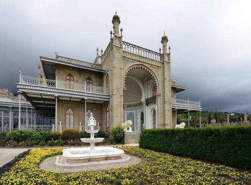 File:Crimea. Vorontsov Palace.jpg - Wikimedia Commons